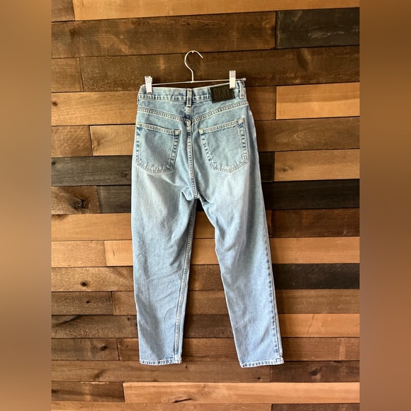 Vintage 90s DKNY High Waist Straight Leg Jeans – Light Wash – Made in Mexico - Picture 11 of 12